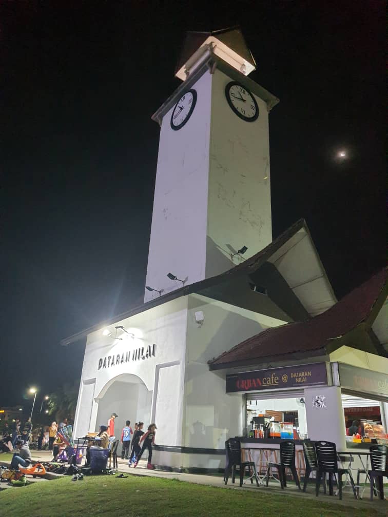 Dataran Nilai - Pusat Riadah Merakam 1000 makna 